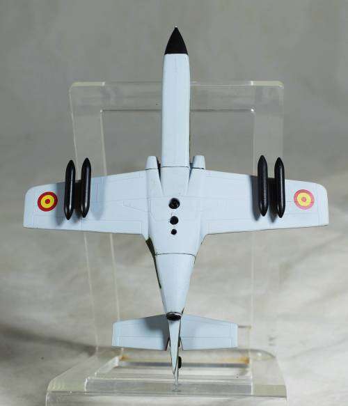 Postage Stamp Planes - Metal die cast on stand - Casa C101