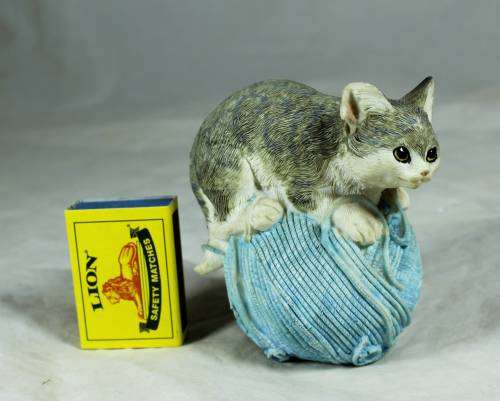 Kitten on a Ball of Yarn - Bid Now!!!