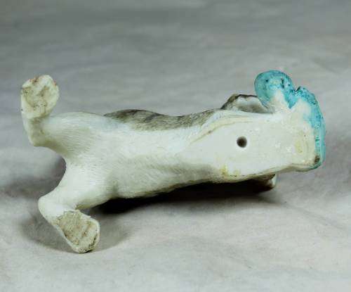 Cat Playing with Balls of Yarn - Bid Now!!!