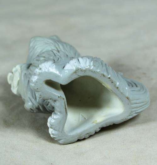 Cat Licking its Paw - Bid Now!!