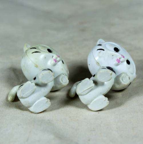 Miniature Pair of Striped Cats - Bid Now!!