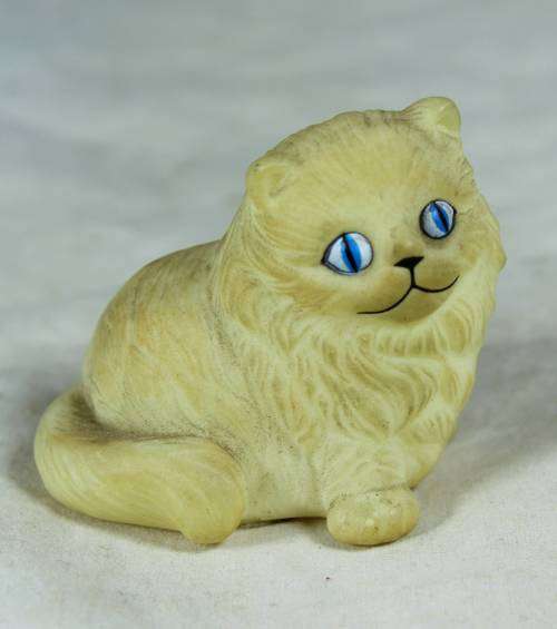 Miniature plastic cat