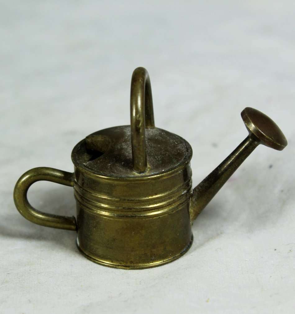 Miniature brass - Watering Can   - Bid Now!!!