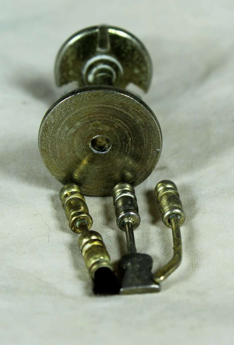 Miniature Bronze  - Cleaning Kit - Bid Now!!!