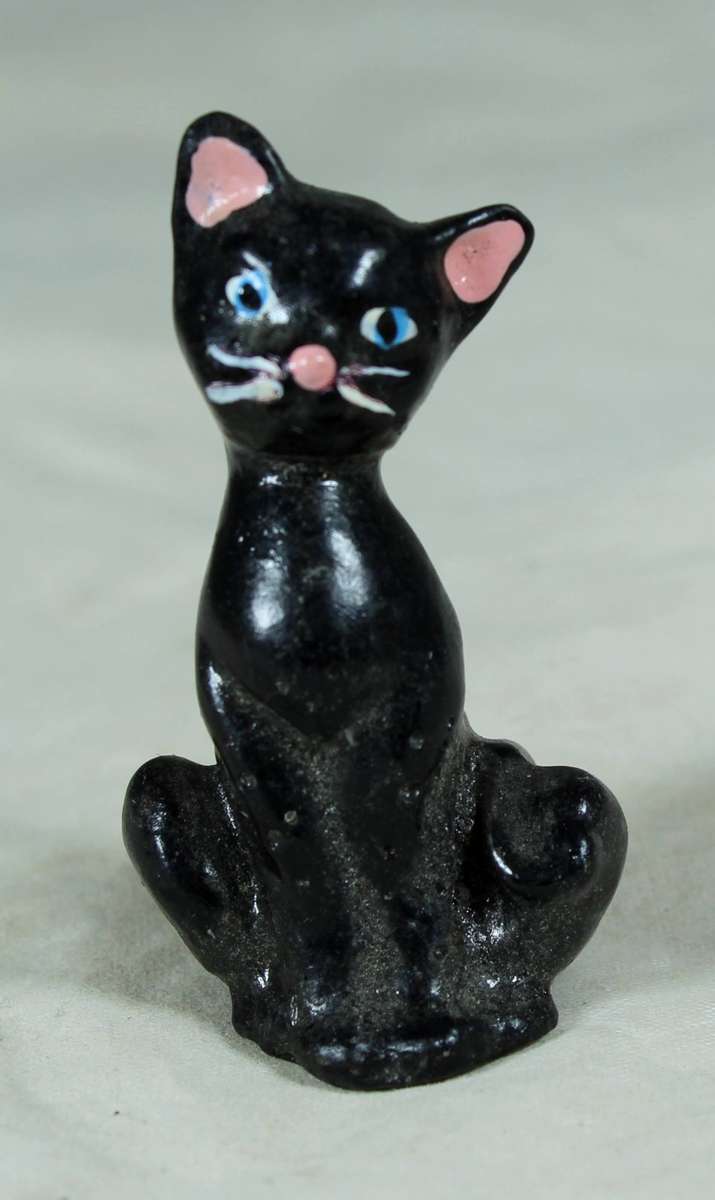 Miniature - Seated Black Cat - Beautiful !!!! - Bid Now!!!