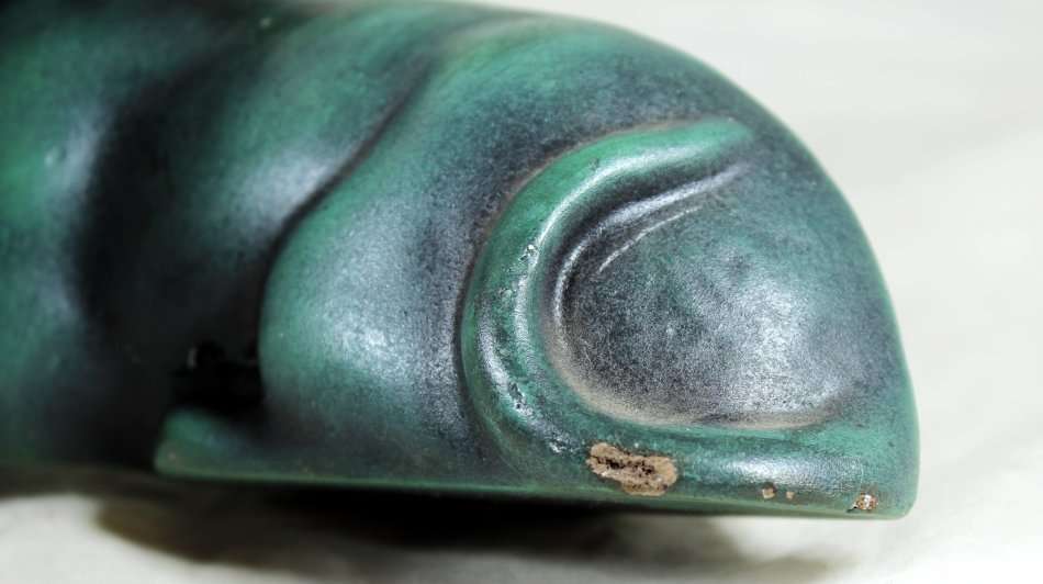 Green Cat Lying Down - Beautiful !!! - Bid Now!!!