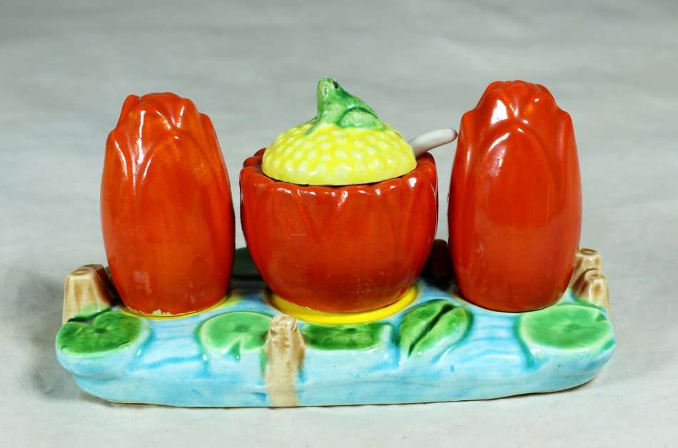 Salt & pepper set - froggie