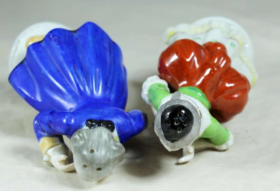 Figurines - A Beautiful Victorian Couple - Bid Now!!!