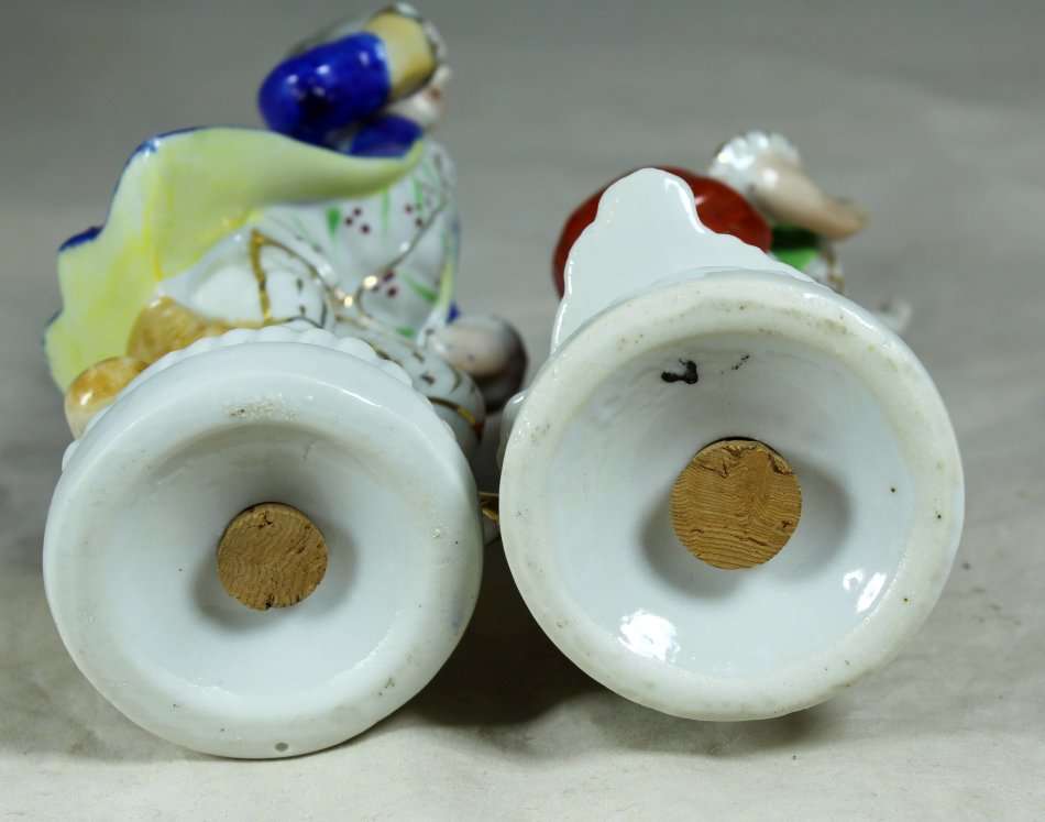 Figurines - A Beautiful Victorian Couple - Bid Now!!!