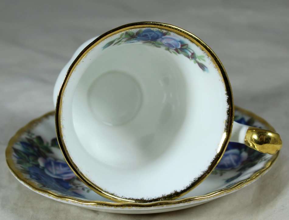 A STUNNING ROYAL ALBERT - MOONLIGHT ROSE - DEMITASSE DUO - BID NOW !!!