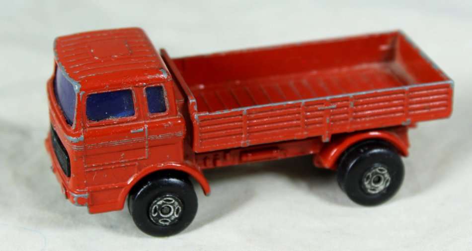 MATCHBOX SERIES - MERCEDES TRUCK  (1978) MADE IN ENGLAND BY LESNEY - BID NOW!!!