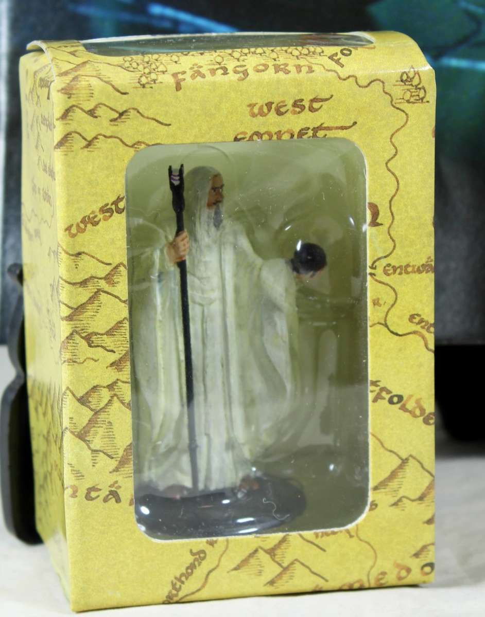 LORD OF THE RINGS - SARUMAN AT ORTHANC - BID NOW!!!