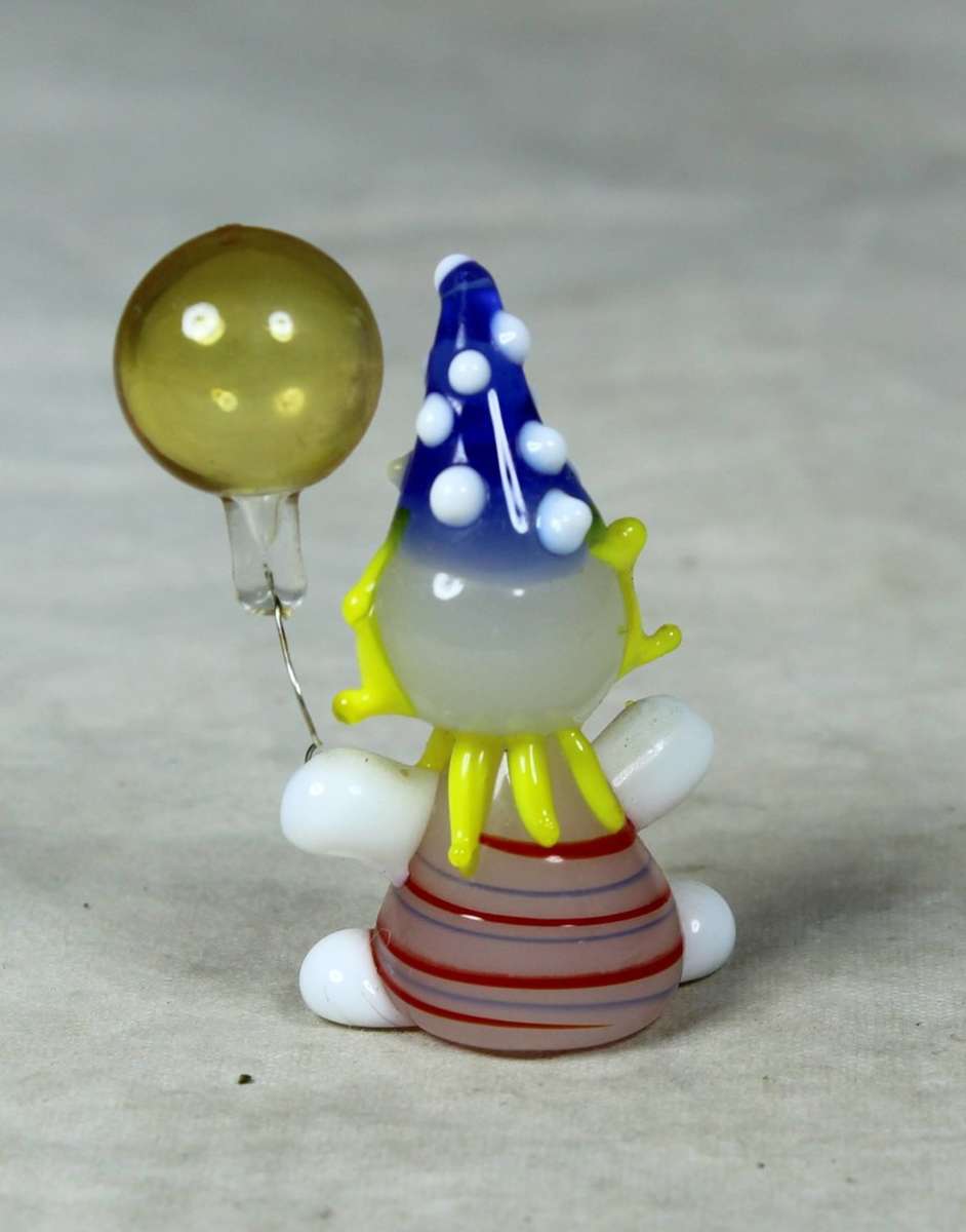 MINIATURE - CLOWN HOLDING A GLASS BALL - BID NOW!!!