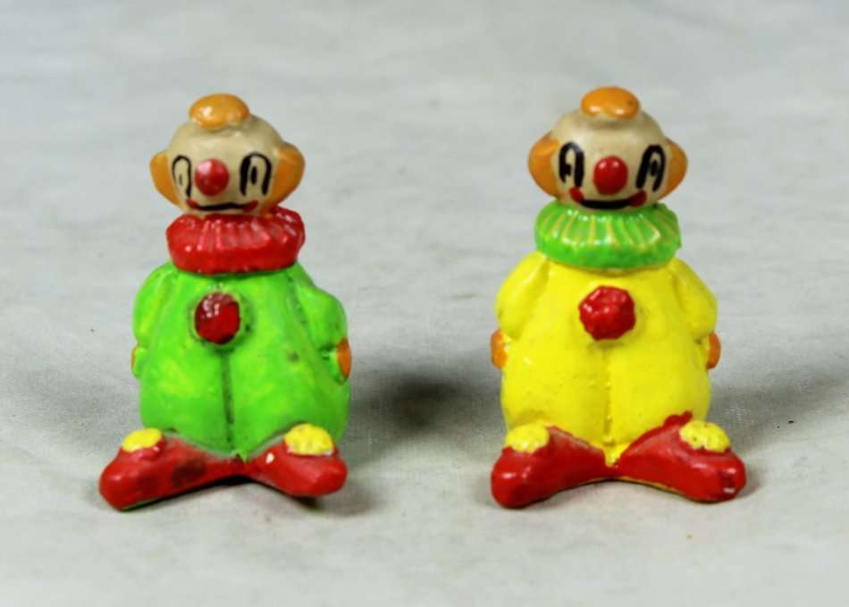 Miniature pair of yellow & greed clowns