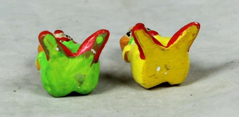 Miniature pair of yellow & greed clowns