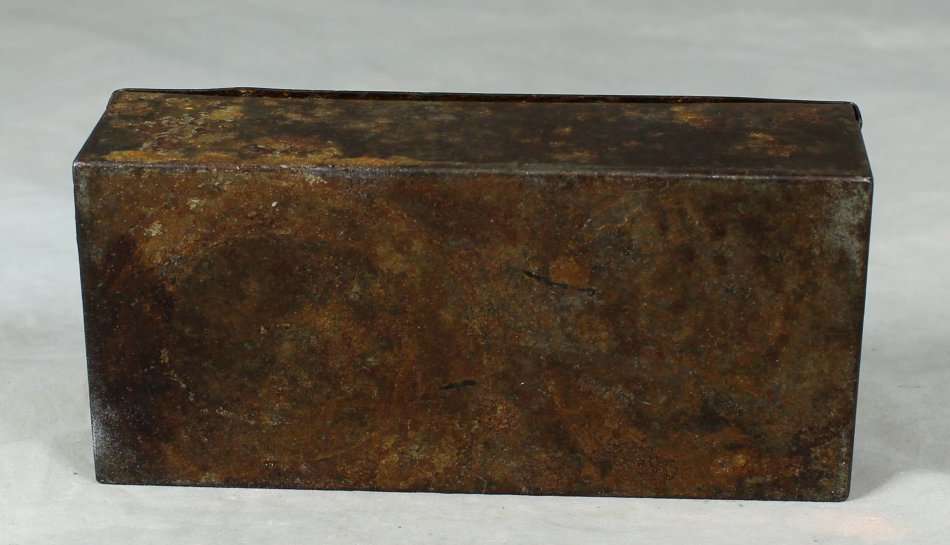 A VINTAGE SHAVING KIT - BID NOW!!!