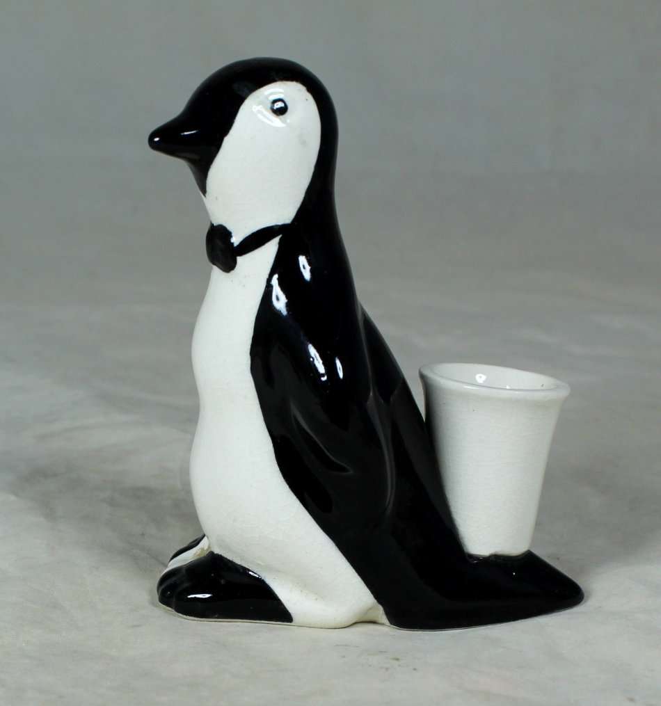 AN UNUSUAL PENGUIN TOOTHPICK HOLDER - BID NOW
