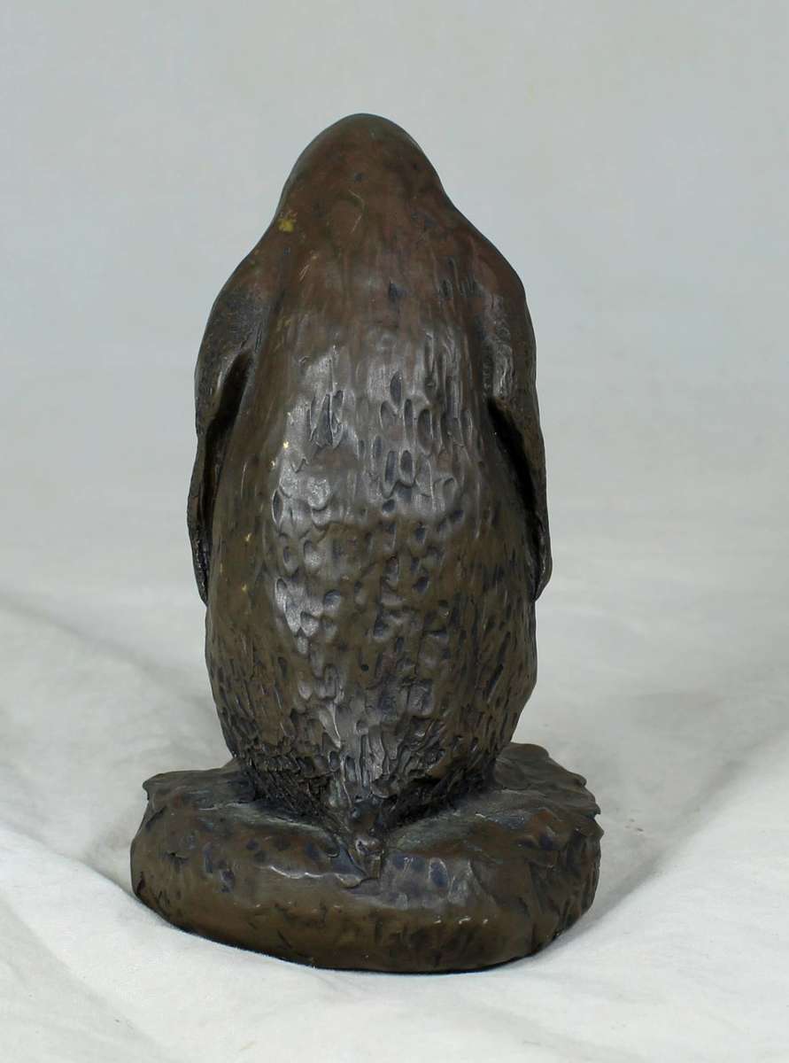 HILARY NIGHTINGALE - A BEAUTIFUL METAL PENGUIN AND BABY - BID NOW!!!!