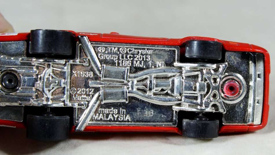 HOTWHEELS-DODGE DAYTONA X 1638 (2012)-BID NOW !!