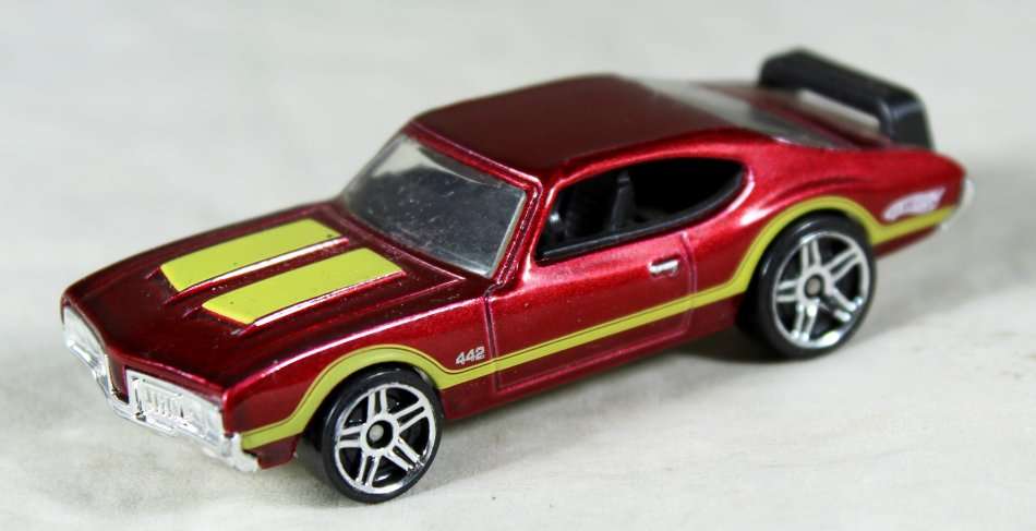 HOTWHEELS - OLDS 442 (2003) - BID NOW !!