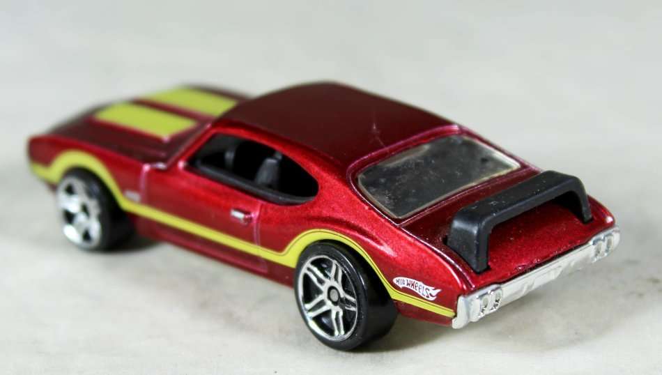 HOTWHEELS - OLDS 442 (2003) - BID NOW !!