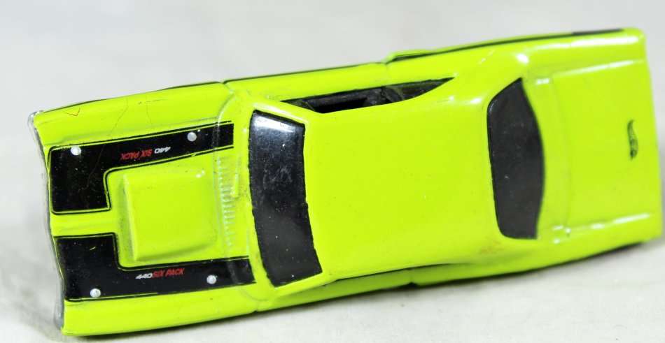 HOTWHEELS - '69 DODGE CORONET SUPER BEE (2007) - BID NOW !!