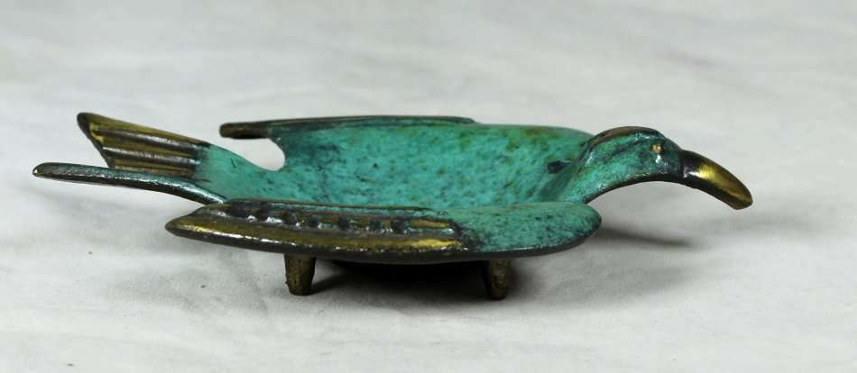 A  BRONZE TRINKET DISH - MADE IN ISRAEL - BID NOW!!!!