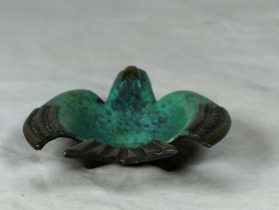 A  BRONZE TRINKET DISH - MADE IN ISRAEL - BID NOW!!!!