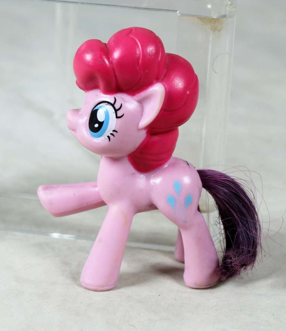 A SMALL MY LITTLE PONY - BID NOW!!!!