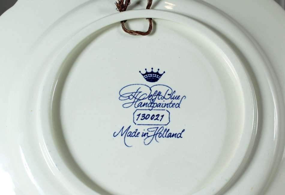 DELFT BLUE HAND PAINTED DISPLAY PLATE - WINDMILL - BID NOW!!!!