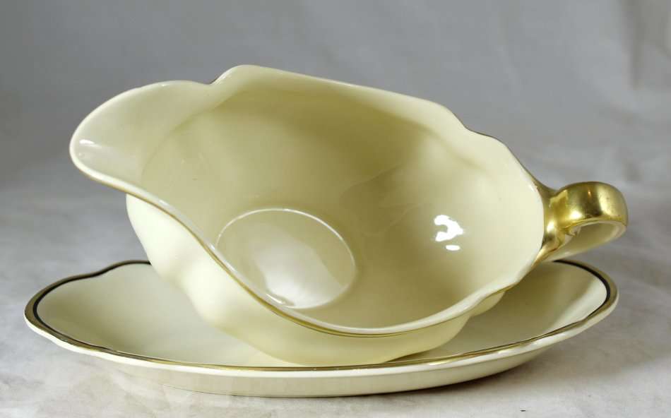 JOHNSON VICTORIAN DINNER SET - BID NOW!!!!