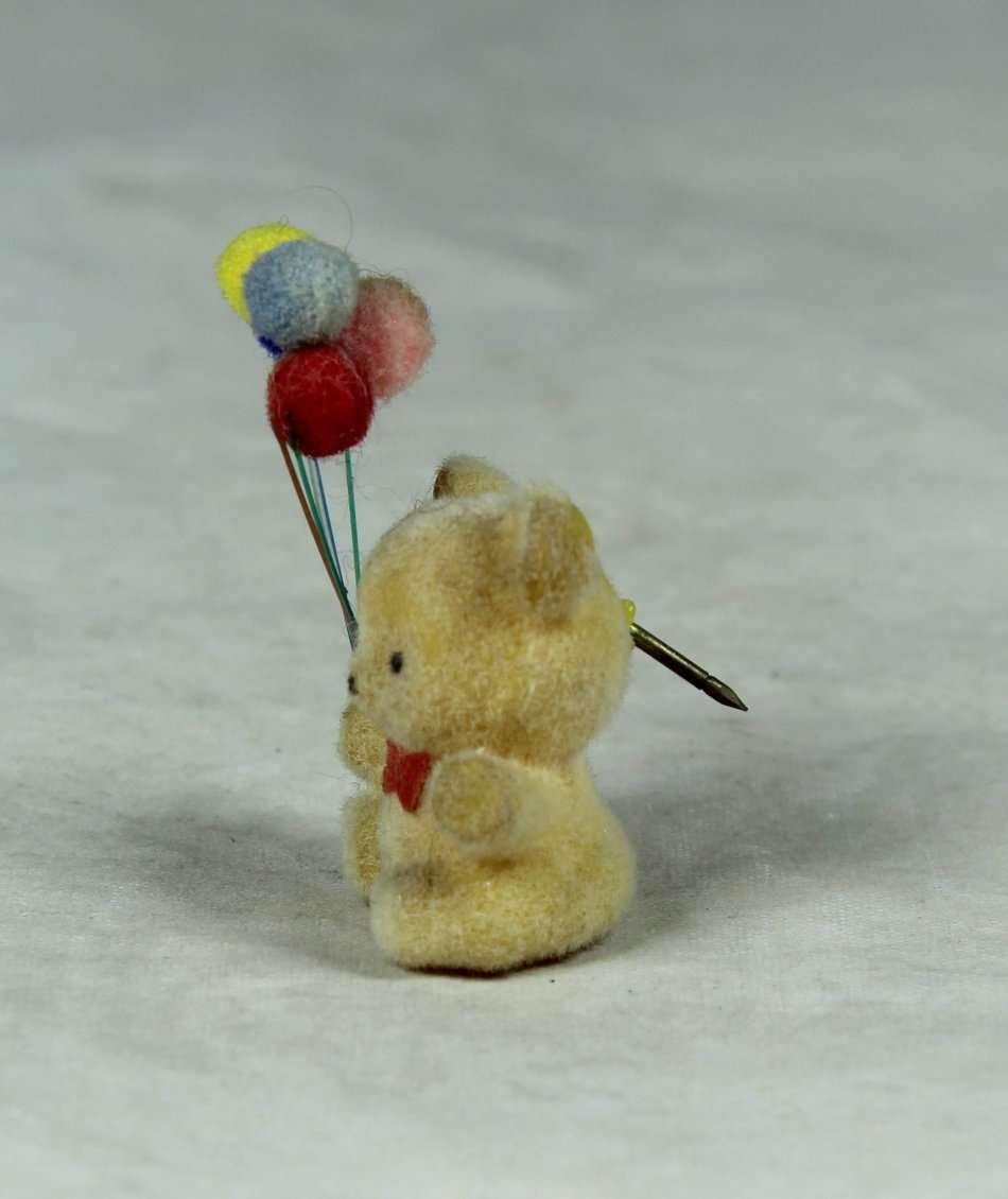 MINIATURE - BEAR WITH BALLOONS - BID NOW!!!!