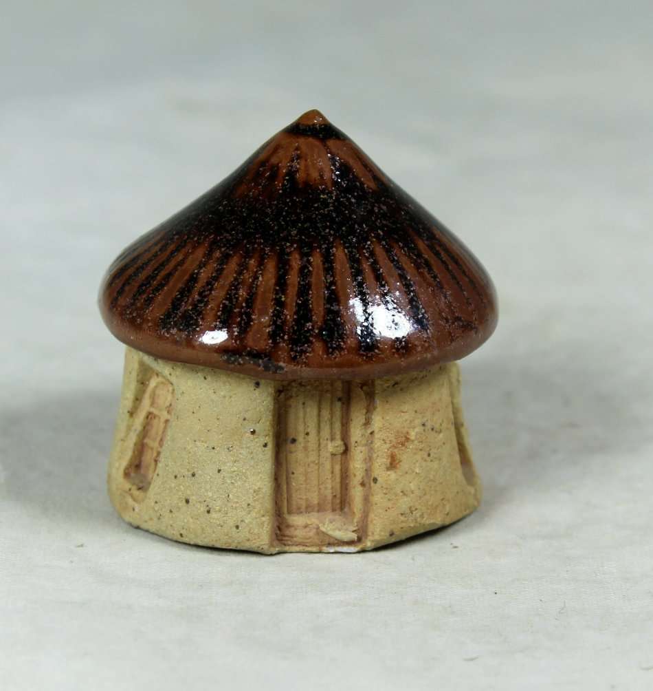 MINIATURE-RONDAVEL-BID NOW!!