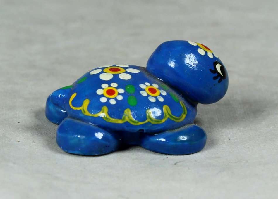 MINIATURE TORTOISE WITH FLOWERS - BID NOW!!