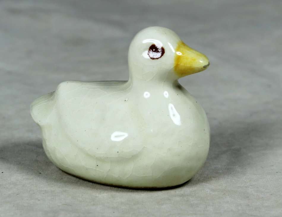 MINIATURE SWAN-BID NOW!!