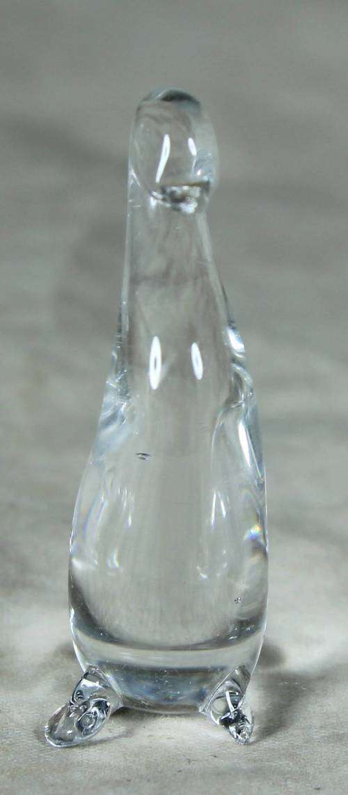 MINIATURE GLASS PENGUIN - BID NOW!!