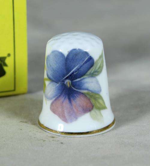 THIMBLE -THE CHINA BOX ENGLISH BONE CHINA (FLOWER) - BID NOW!!