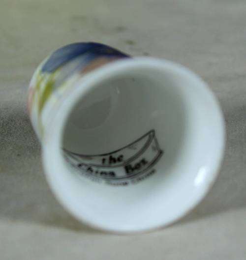 THIMBLE -THE CHINA BOX ENGLISH BONE CHINA (FLOWER) - BID NOW!!