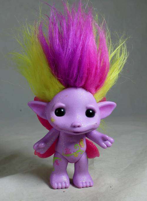 ZELF WITH PINK WINGS (BEAUTIFUL)-BID NOW!!