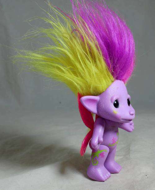 ZELF WITH PINK WINGS (BEAUTIFUL)-BID NOW!!