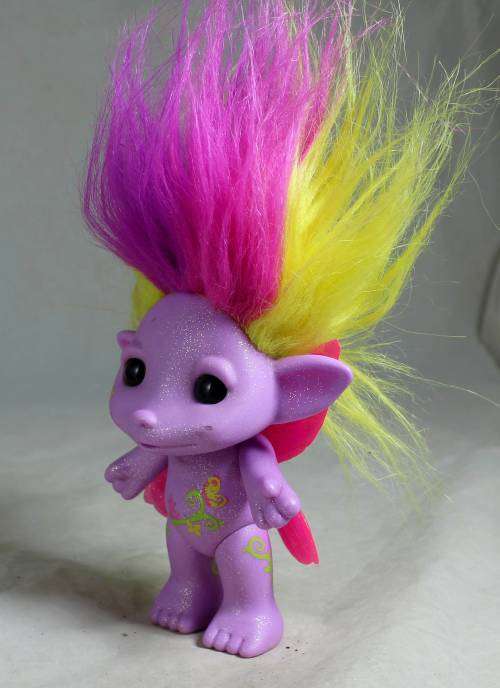 ZELF WITH PINK WINGS (BEAUTIFUL)-BID NOW!!