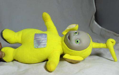 YELLOW TELLY TUBBIE (LAA-LAA) (TIMELESS)  BID NOW!!