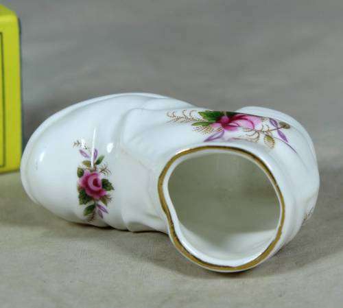 Royal Albert - moss lavender rose - miniature shoe