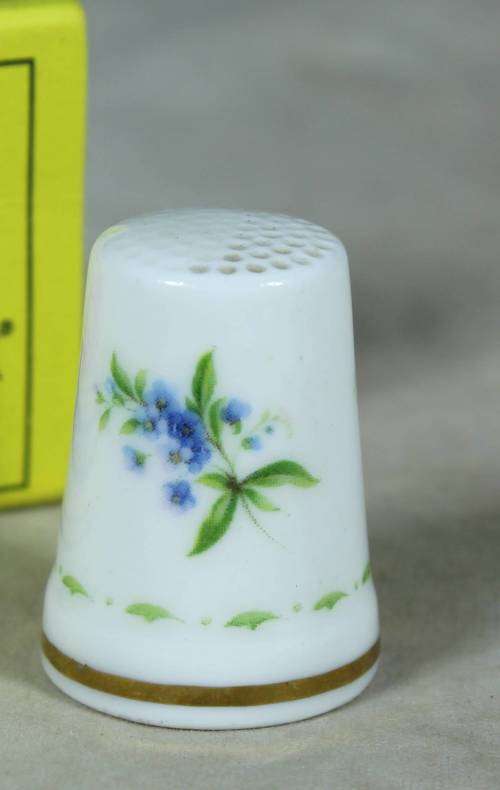 COLLECTABLE THIMBLE-ROYAL ALBERT-JULY (LOVELY)-BID NOW!!