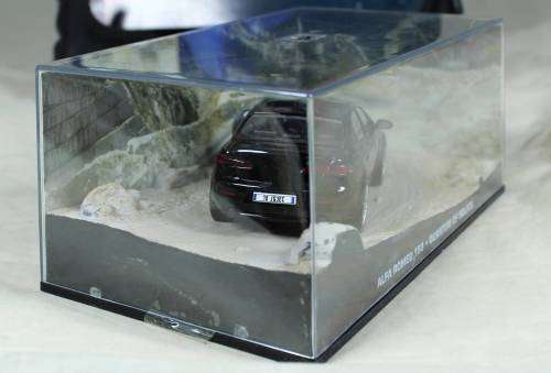 JAMES BOND 007 WITH MAGAZINE - ALFA ROMEO159 (QUANTIM OF SOLACE) #63