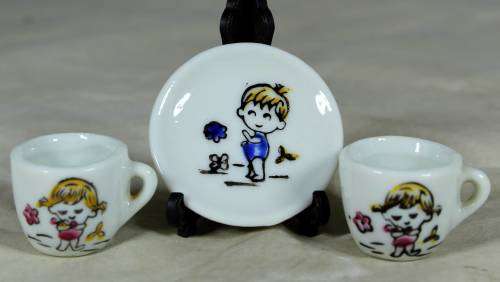 2 BEAUTIFUL PORCELAIN CUPS & ONE SAUCER - BID NOW!!!