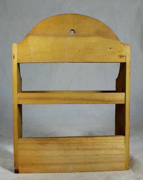 SMALL VINTAGE WOODEN SPICE RACK -BID NOW!!!