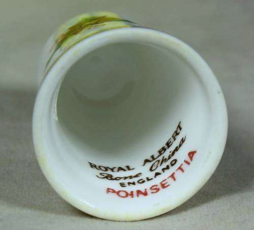 THIMBLE-ROYAL ALBERT BONE CHINA ENGLAND POINSETTIA (RED FLOWER) BID NOW!