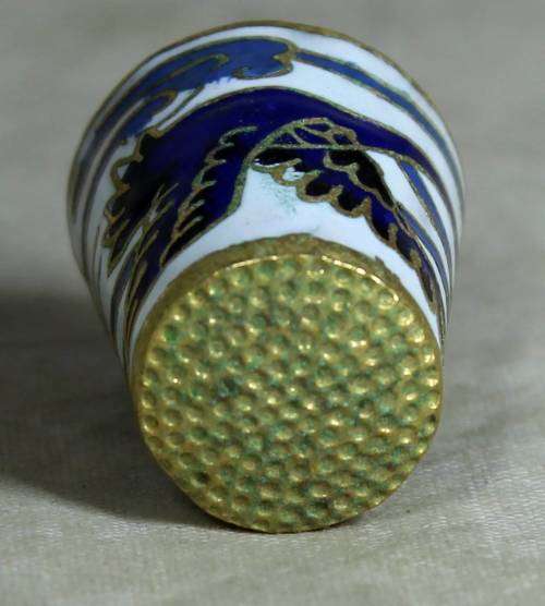 THIMBLE-CLOISONNE(BLUE&WHITE STORK)BID NOW!!
