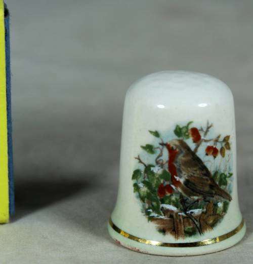 THIMBLE-PALISSY ENGLAND(BIRD IN A TREE)BID NOW!